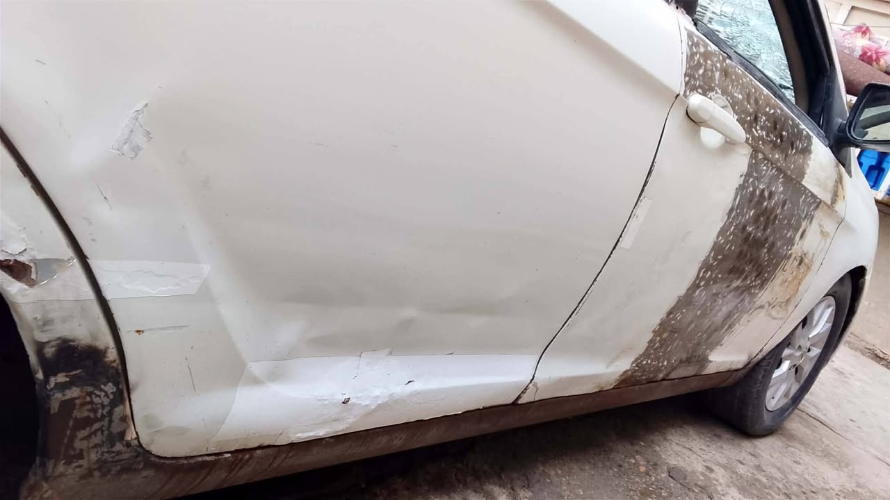 السلام عليكم سياره موديل 11 فولكس للبيع حادثه مبين بصوره محرك كير خير من الله مال كورله بيكاجو الشخص محتاج وماعندة يكمله مكلف بالنشر هزه تحويل ثاني يوم يحولك سنويه 27 رقم تلفون صاحب السياره ***********
