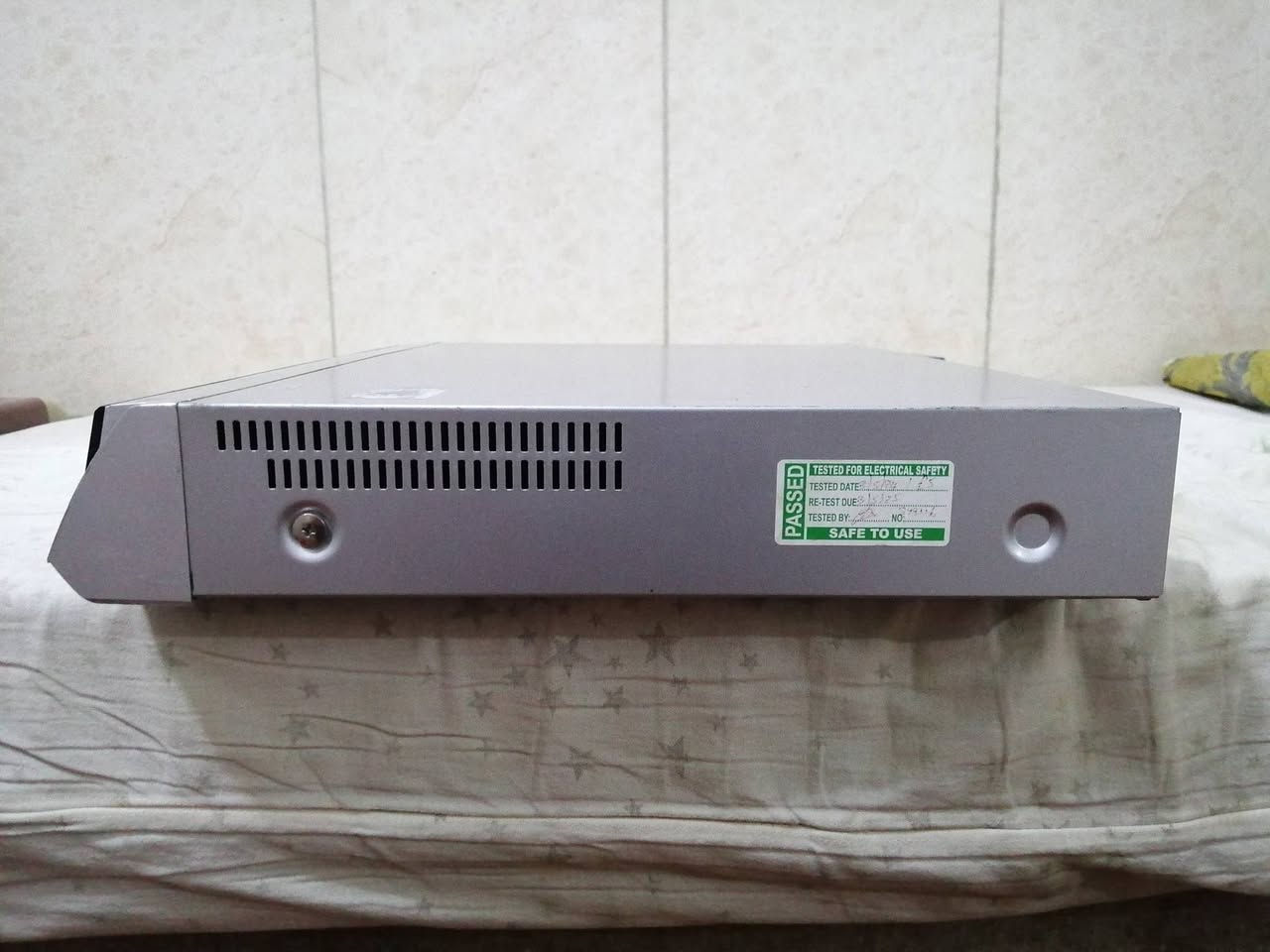 السلام عليكم
دي في دي بنسونيك بدون ريمون بي هارد
وزن ثقيل لسعر ٢٥ألف نهائي
توصيل موجود
بغداد ٥ألف


**إذا كنت صاحب هذا الإعلان وتريد حذفه لأي سبب، رجاءا أرسل رسالة إلى الدعم الفني**