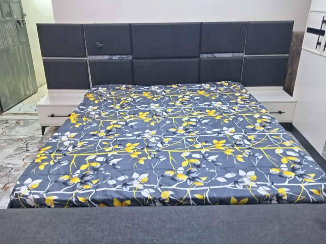 غرفة تركية 8 قطع ب400 قفل المكان بغداد الدورة لايوجد توصيل التواصل مع رقم حصرا ***********
