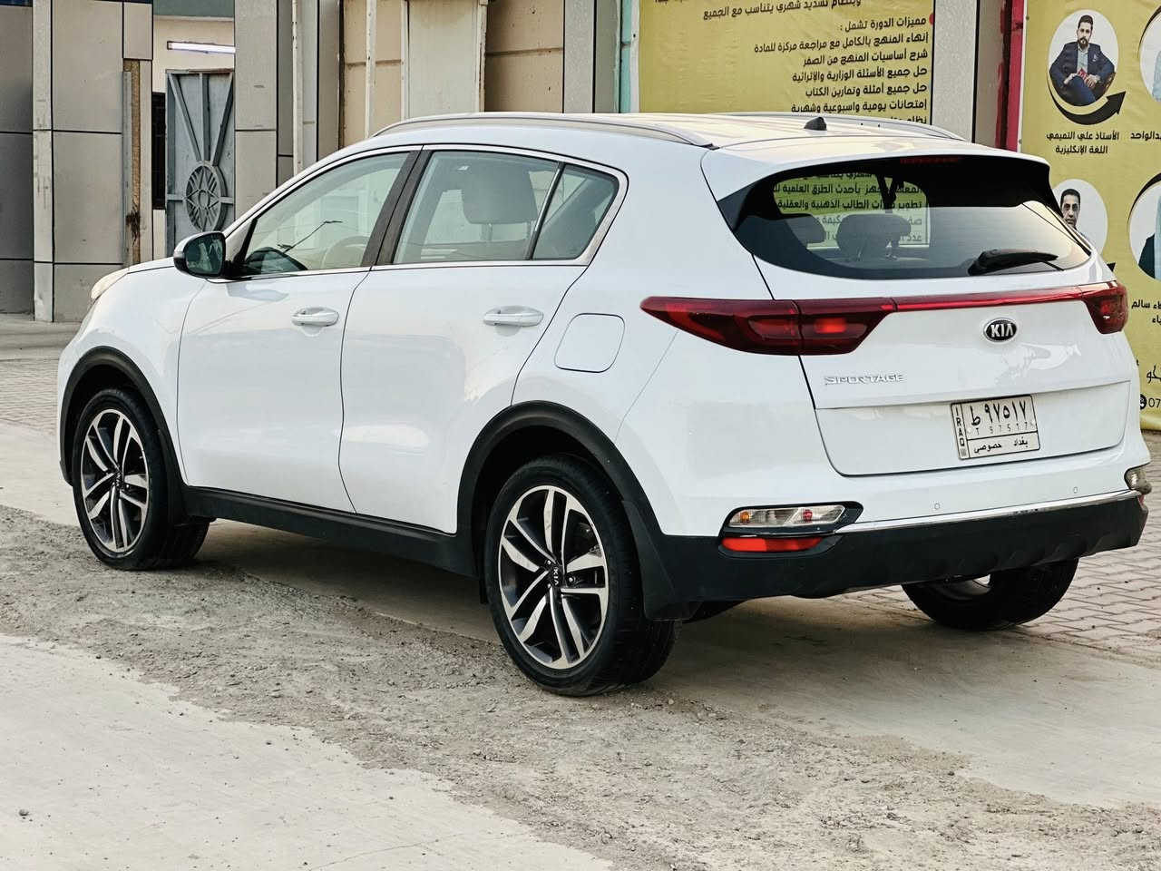 للبيع او مراوس
كيا سبورتج خليجي ٢٠١٩ بيسك 
 

ماشية ٦٩ الف 

السيارة كفالة من الحادث والتبديل والصبغ بيهة بارد + حالوب بسيط 

السعر:١٧٨

الاستفسار:***********
***********
