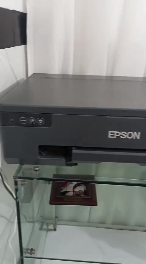 السلام عليكم طابعات عدد 2. واحده صور والاخرى.طبع كتب وملازم..سعرهم اثنيهم..800 الف ..استعمال ثلاث اشهر ..جدد كلش.. عنوان بابل محاويل ناحيه الامام.. هاتف ***********
