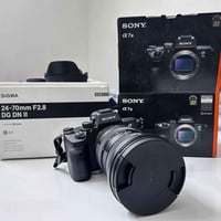 كاميرا Sony α7 III Mirrorless Camera المستشعر: 24.2 ميجابيكسل كامل الإ...