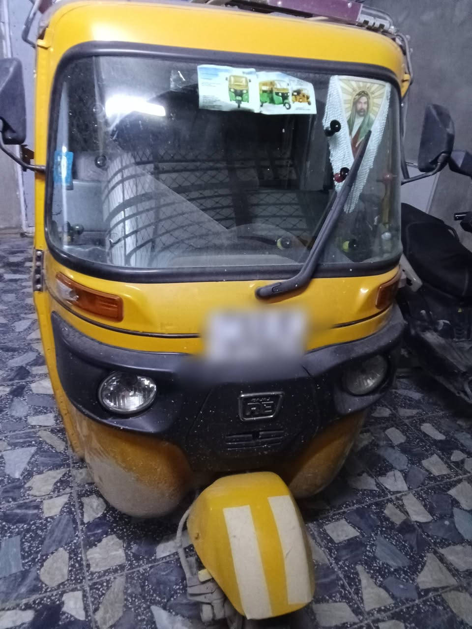 تكتك للبيع موديل 2022 رقم بغداد انكليزي بسمي و تحويل ثاني يوم سنوية للغاية 2028 سعر 8ملاين و رقم الاتصال ***********
