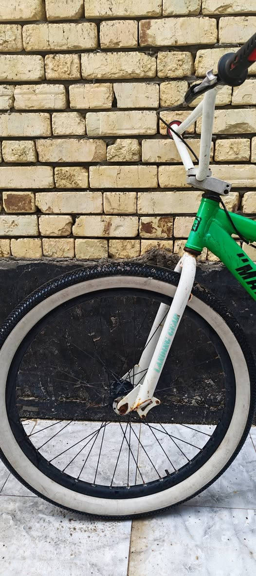 السلام عليكم ورحمة الله وبركاته
بايسكلات للبيع 

الواحد على الاحمر ب125

والأخضر ب 150
الاسود ال20 ب 130


**إذا كنت صاحب هذا الإعلان وتريد حذفه لأي سبب، رجاءا أرسل رسالة إلى الدعم الفني**