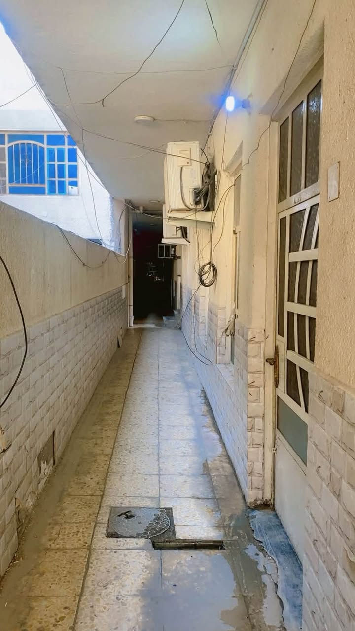 🏡 شقق للإيجار – بغداد الجديدة
تتوفر شقق جديدة للإيجار في بغداد الجديدة، شارع تجهيزات نهر بيروت، خلف معجنات الدرويش.
🔹 غرفتان كبيرتان�🔹 صالة واسعة�🔹 مطبخ�🔹 منور�🔹 جميع الخدمات متوفرة
للاستفسار والتواصل:�📞 ***********
