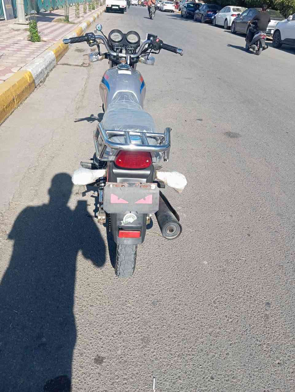 السلام عليكم دراجه دايون عضم للبيع أصولي مديل 2022 السعر مليون و200وبيه مجال المكان كربلاء طويريج للاستفسار...‏‏‪0776 018 1309‬‏/////‏‪0781 449 4366‬‏
