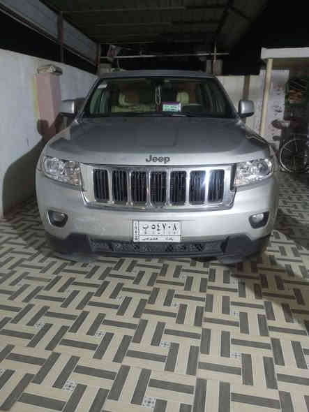 السلام عليكم اخوان جيب لاريدو ١٢ امريكي الون سلفر بيهة من امريكا حادث جامرلغ الكدام السايق هنا صارت بيهة طخه ستوتة وصار بيهة ٣ قطع يعني ٤ قطع صبغ وصور موجودة رقم بغداد باسمي *********** مكانهة ديالئ عارضهة ١٥٧ وبيهة مجال  الي يحب يتواصل حتة ادزلة كامل صورهة للعلم جاهزة بدون اي نقص بشرط الفحص
