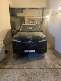 لاندكروز 2024 GXR لمتد بلاك ادشن وكاله ساز   ماشيه ١٠ الاف بحاله الزير...