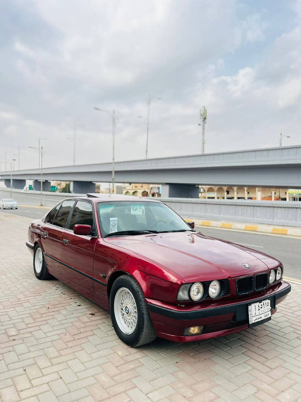 السلام عليكم  
موديل 1993
525 سنويه وبليته ومحرك 
محرك مسكر فانوس  
شرط كير محرك 
اي ضرر مابيها صبغ جماليه 
دبل ارباك ستتم دمام  
سلايت بجم عريض 
كهربائيات كلهه شرط
كركوك مشروع وطني سنويه 28

***********
مكان السياره صلاح الدين امكيشيفه
