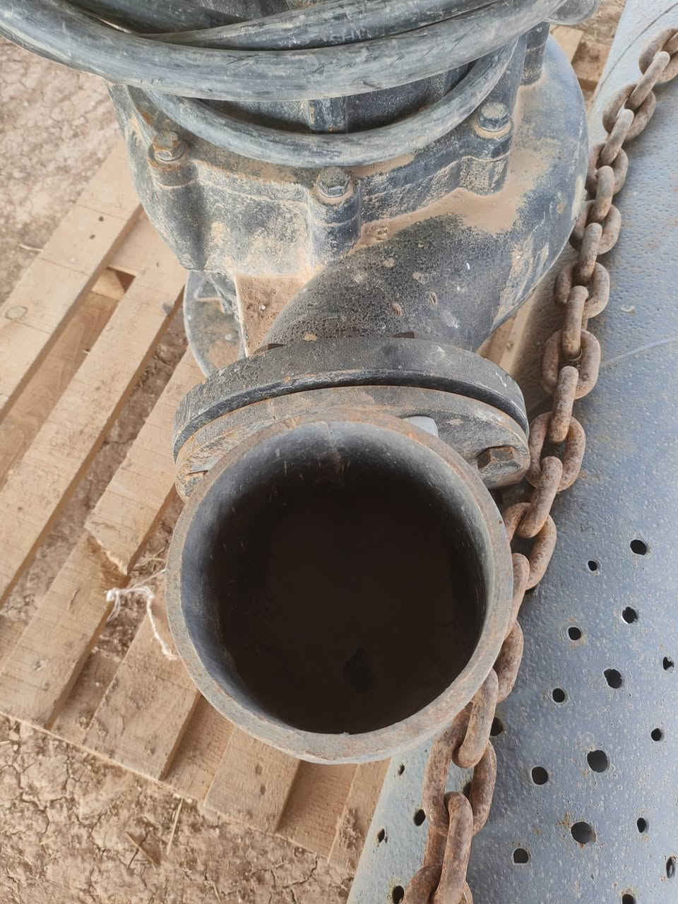 ماطور نهري جديد للبيع اعلى ماركة Straem .
30 حصان 
ثري فيز 
الاتصال ***********
موصل
