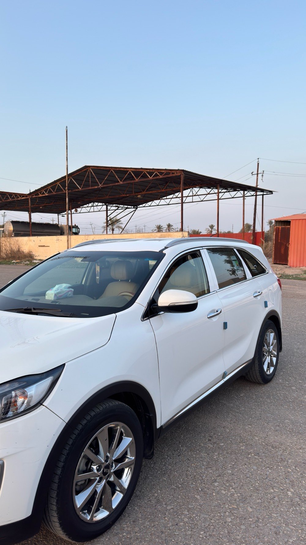 السلام عليكم سورنتو٢٠١٧ للبيع
ماشيه ١١٠ الف 
بيها بنيد مصبوغ ونص جاملي 
كير جديد والعنوان صلاح الدين 
للاستفسار باقي التفاصيل ع الرقم 

***********