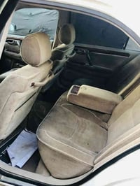 ملكه للبيع ٤دكم محرك ديفور ٣٠٠٠ برده خلفيه  كشنات كهربائي  ساره كامله ...