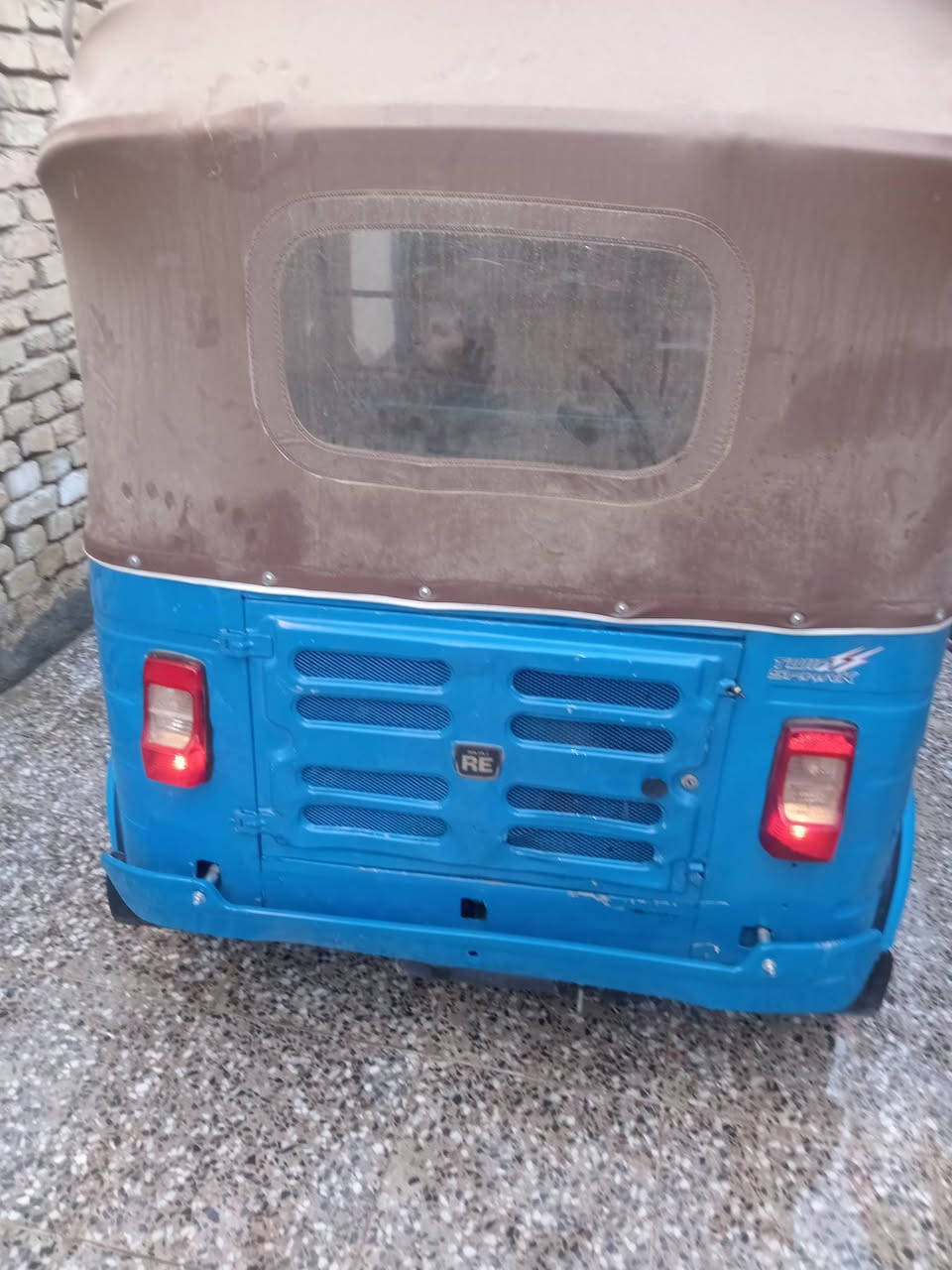 تكتك ٢٠ للبيع مصبوغه عام للاستفسار ***********
