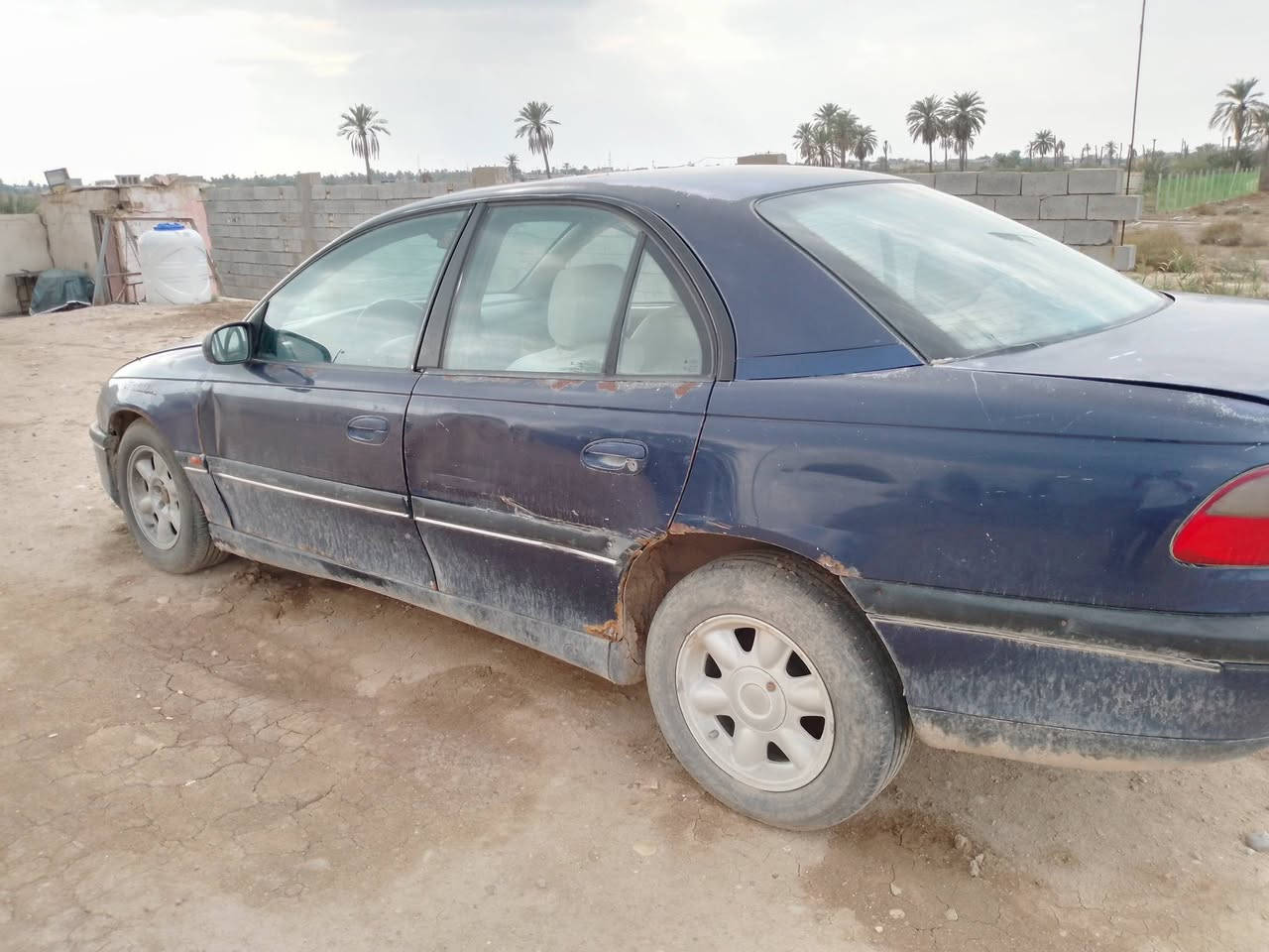 اوبل اوميكا حداديه جديده تخم تاير كلشي بيها جديد تبريد شغال محور ثنين ونص كايمه كايمه وسنويه بااسمي منتهيه ابيعها ع وضعها 25 ورقه مااتواجد بالفيس رقمي *********** مكاني البصره
