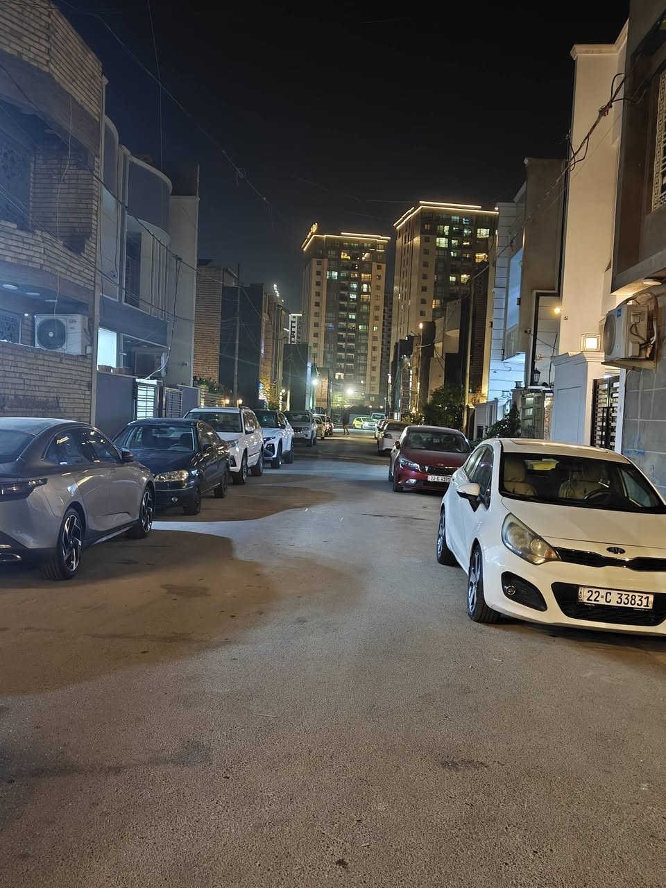 دار 100م للبيع بيت اخو الجديد طابق واحد موقع راقي كلش حي الجهاد المساءله والعداله مقابيل مجمع النسيم قريب شارع العام المؤدي للعامريه يحتوي ع غرفه وصاله ومطبخ وهول وخدمات وبيتونه بيت جاهز للسكن للاستفسار عن السعر اتصل ع *********** شركه المستقبل للعقار
