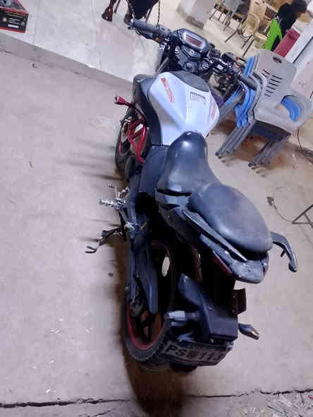 سلام عليكم شباب دراجه دايون خفاش  اوراق اصولي موديل 2020 دراجه جاهز من كلشي كلشي شغال بيها مكفوله كفاله عامه شرط مكينه ما مفتوح بيها برقي المكان (((قلعه السكر))) السعر 750 وبيها مجال وما ماشيه هواي جانت مخزونه الرقم للستفسار ***********
