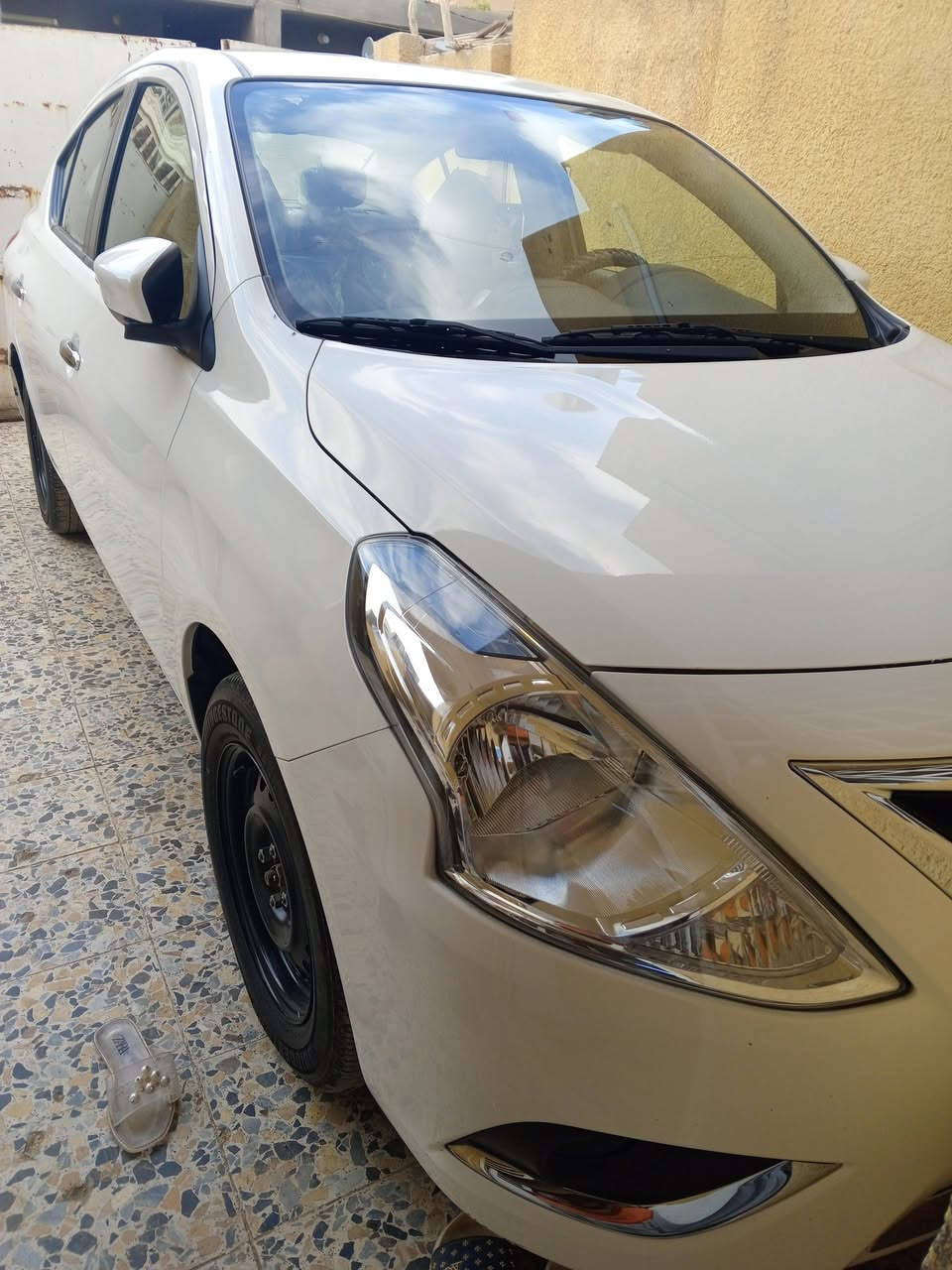 نيسان سني مصري موديل 25 شمالي السعر 125وبيهه مجال جديده مكان بغداد ***********
