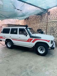 للاندكروز  موديل 1985 محرك بلاد 3f كير 5 نمر سياره كلش جديده راقم انبا...