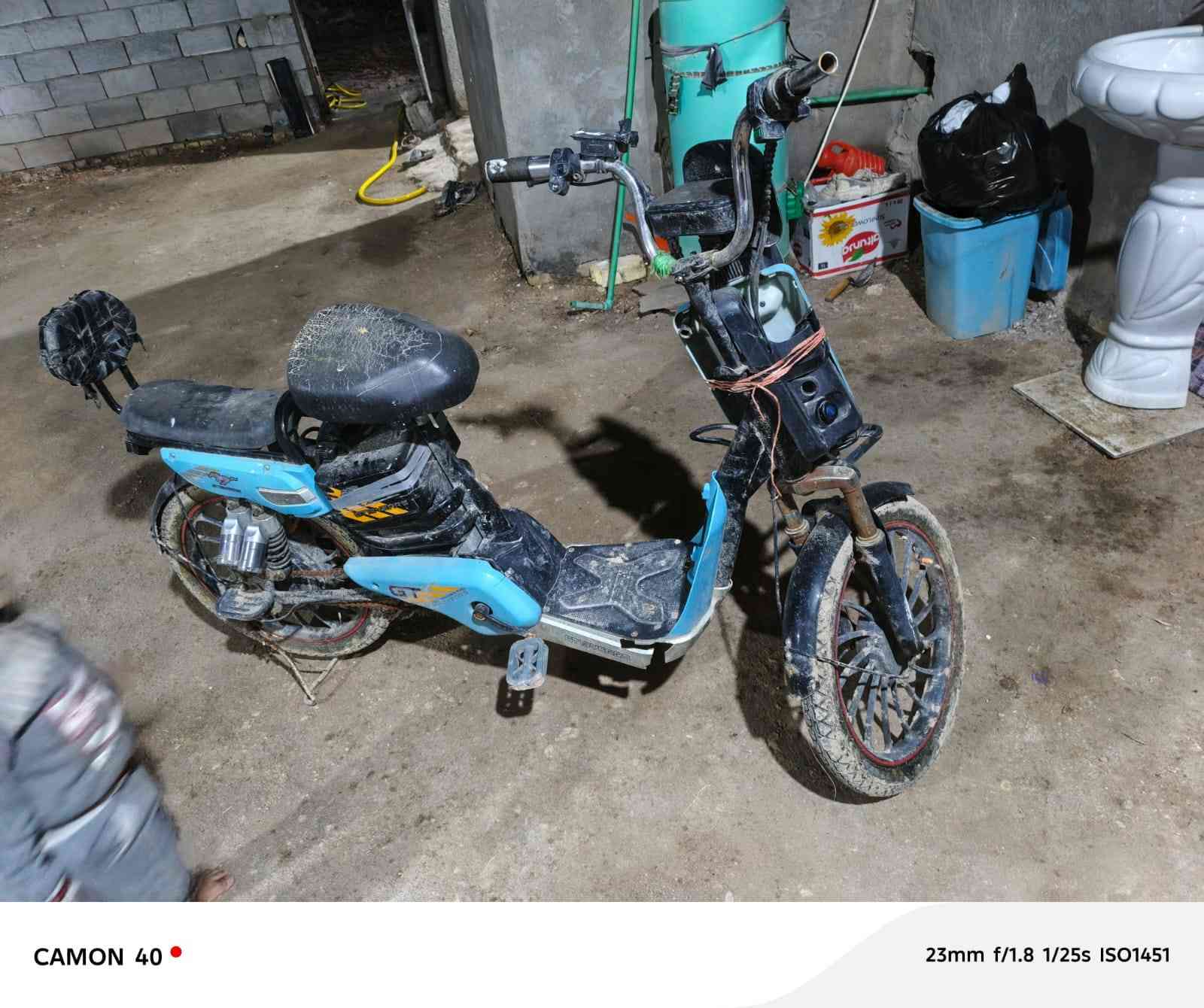 عوزه بطاريات وشوي ترتيبات لان متروك ب 75 وبي مجال للشراي مكان رميثه او مراوس بدراجه ونطي فرق


**إذا كنت صاحب هذا الإعلان وتريد حذفه لأي سبب، رجاءا أرسل رسالة إلى الدعم الفني**