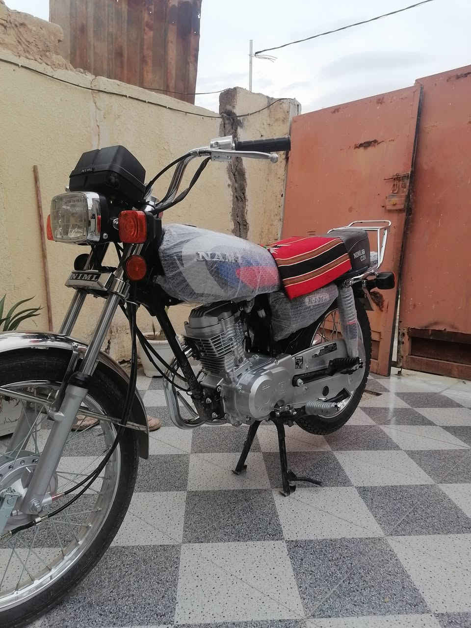 السلام عليكم نامه متياز للبيع موديل 26 صارلها شهر طالعه من لوكيل شاصيها رفيع وراق كامله دراجه مكفوله من كلشي اي نقص مابيها بعدها بجيسها مكانها محاويل السعر 675 وبيها مجال *********** رقم صاحبها هذا مكلف بل نشر
