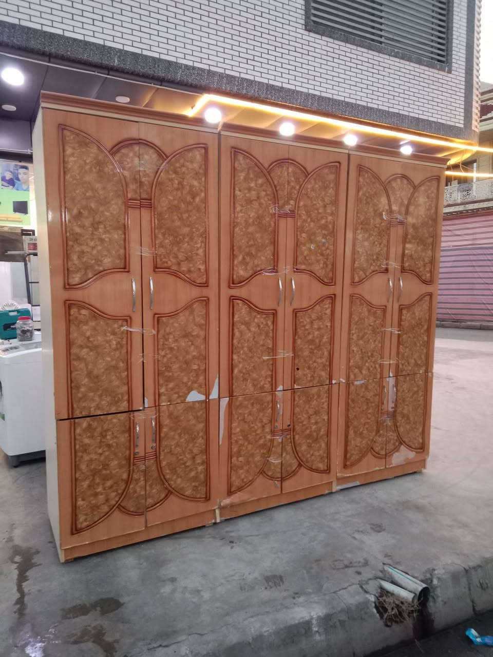 كناتير للبيع سعر 100 للتواصل ***********
