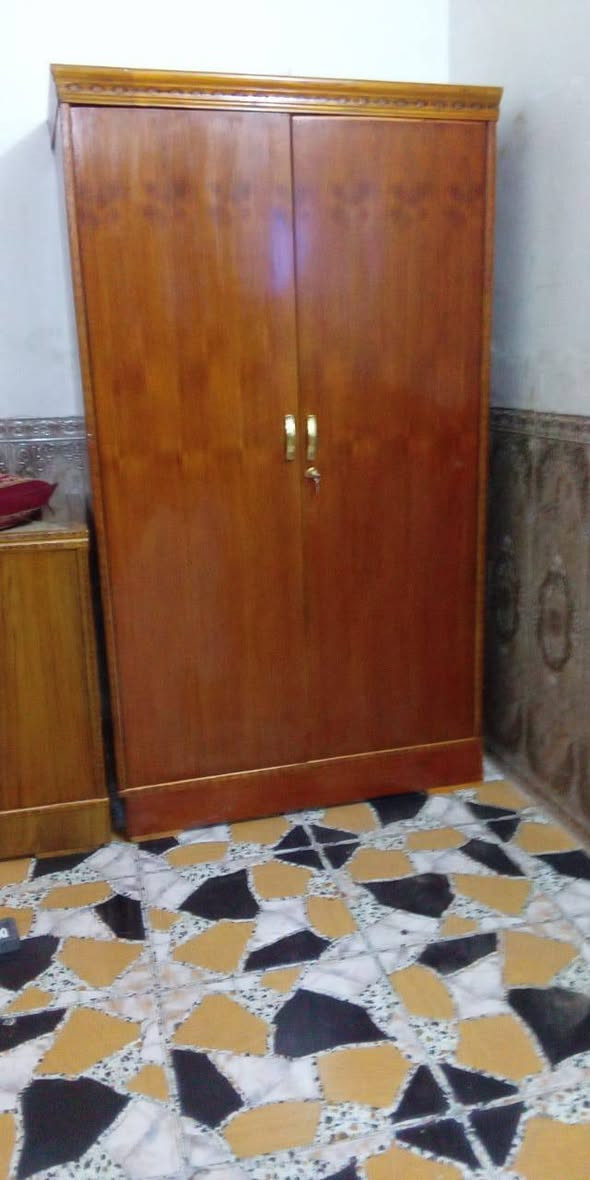 السلام عليكم موجود قرفه اخشاب عددا اثنين وكناتيروبوفيه.كلمن.وسعرعنوان.الرمادي.اتصل.***********
