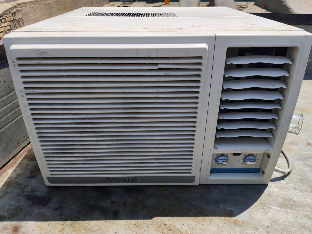سبلت شغال كامل بواري وريموت  جيب وشد سعر 325 او مكيف لوادي عاطل بس ما اعرف شنو عطله هواء حار لمكيف ابيعه كوم حديد ب150 استفسار *********** بغداد
