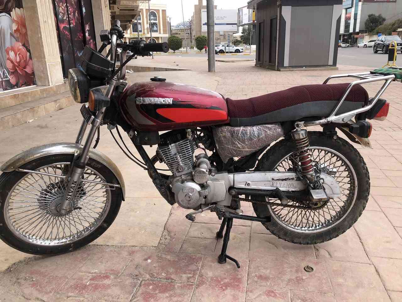 ⭕️دراجة سافين للبيع⭕️
موديل 2018
خمسه كير سلف وكهرباء ولايت كلها شغاله
مكينه مابيها صوت ولا تنزل دهن 
تواير عدله مسطره ع الشارع 
عزم ماشاء الله عليه طلقه ع الشارع
منفيس الأصلي بشرط
بي الكير الثالث مايشتغل 
بسعرر 270 الف 
مكان اربيل طيراوه 
للتواصل ***********
