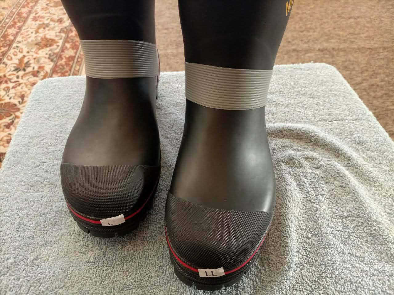 السلام عليكم
بسطال يفيد اهل السمك او اهل الصب اخوان ماركه وكلش قوي قياسه مكتوب هيج LL
سعرك وبالعافية


**إذا كنت صاحب هذا الإعلان وتريد حذفه لأي سبب، رجاءا أرسل رسالة إلى الدعم الفني**