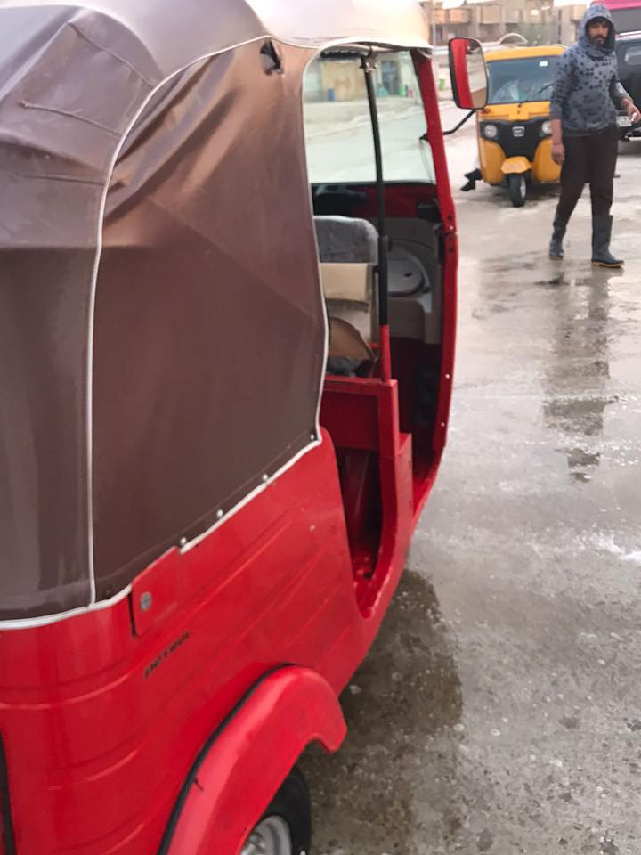 سلام عليكم تكتك ١٨لبيع عنوان المدينه كبل الشارع تضيفه سعر ٥وربع  ***********
