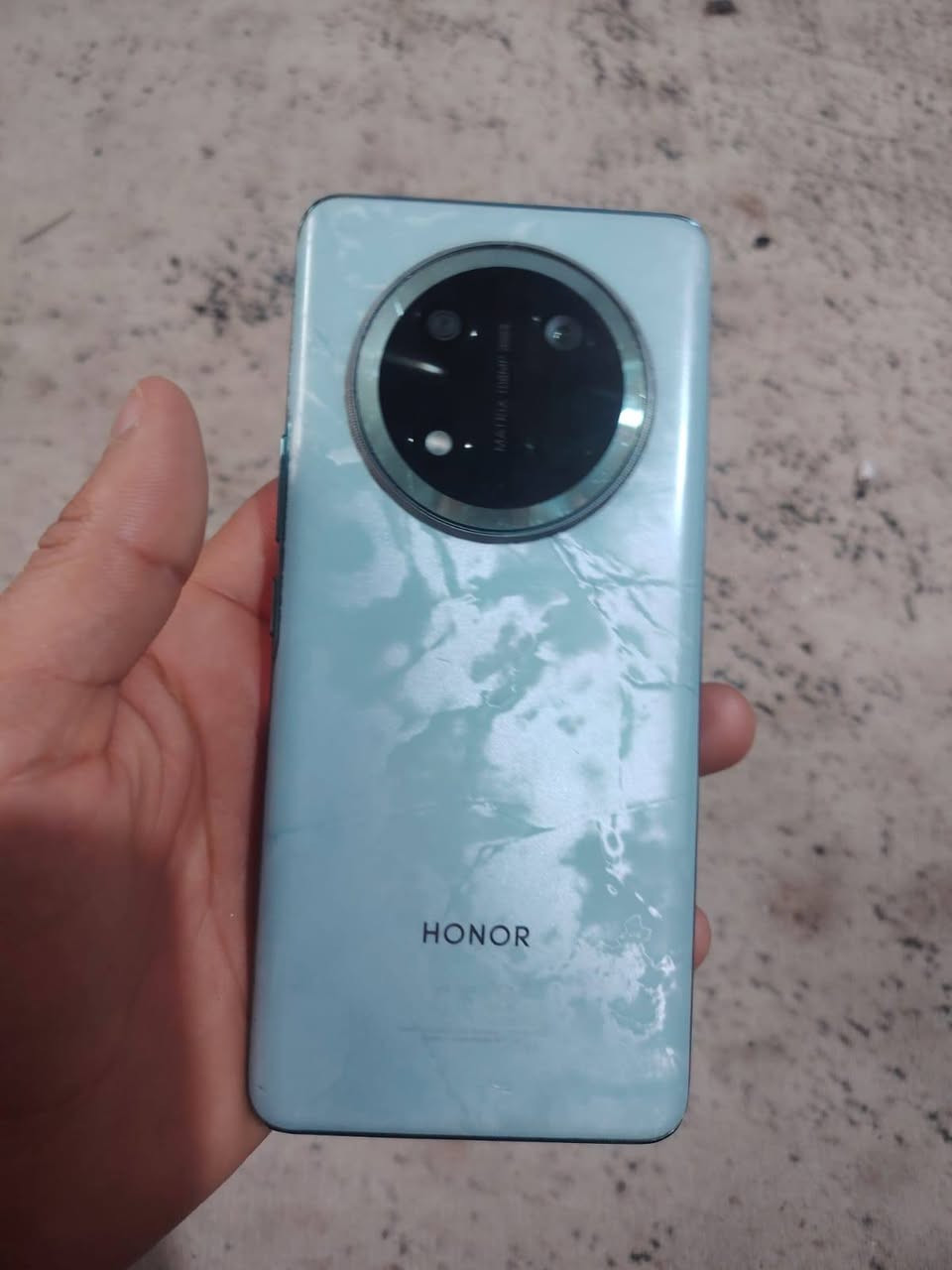 سلام عليكم هونر اكس 9c عشوائي 12 جهاز بي هاي الفطور الي بشاشه وشخوط تكدر تبدل كلاسه سعرها ٣٥ وكاله سعر الجهاز 200 الف وبي مجال بسيط مع كفرين هديه مكاني بغداد جسر ديالى القديم ***********
