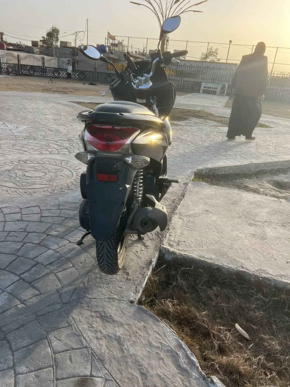 سلام عليكم بي سي اكس جيل اول مكفوله  دراجه نضيفه بعنه الكلمه مكينه مكفوله ودارجه مال جناي  الله يشهد السعر 1700 وبيهة مجال حك الجيه 
الرقم ***********مدينه الصدر
