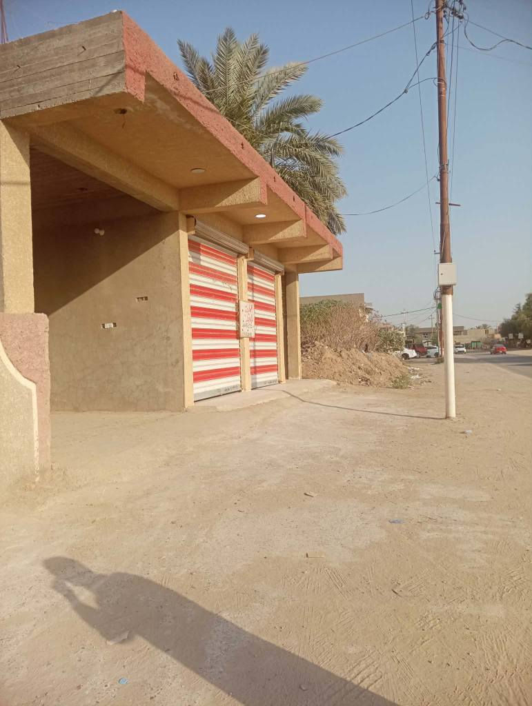 محلات ثنين مامفصولات بالداخل كامل الخدمات بيهن +صحيات العنوان گريطعة جسر عشتار الجديد قرب مدرسة الباقر الالمانية *********** حلة, بابل
