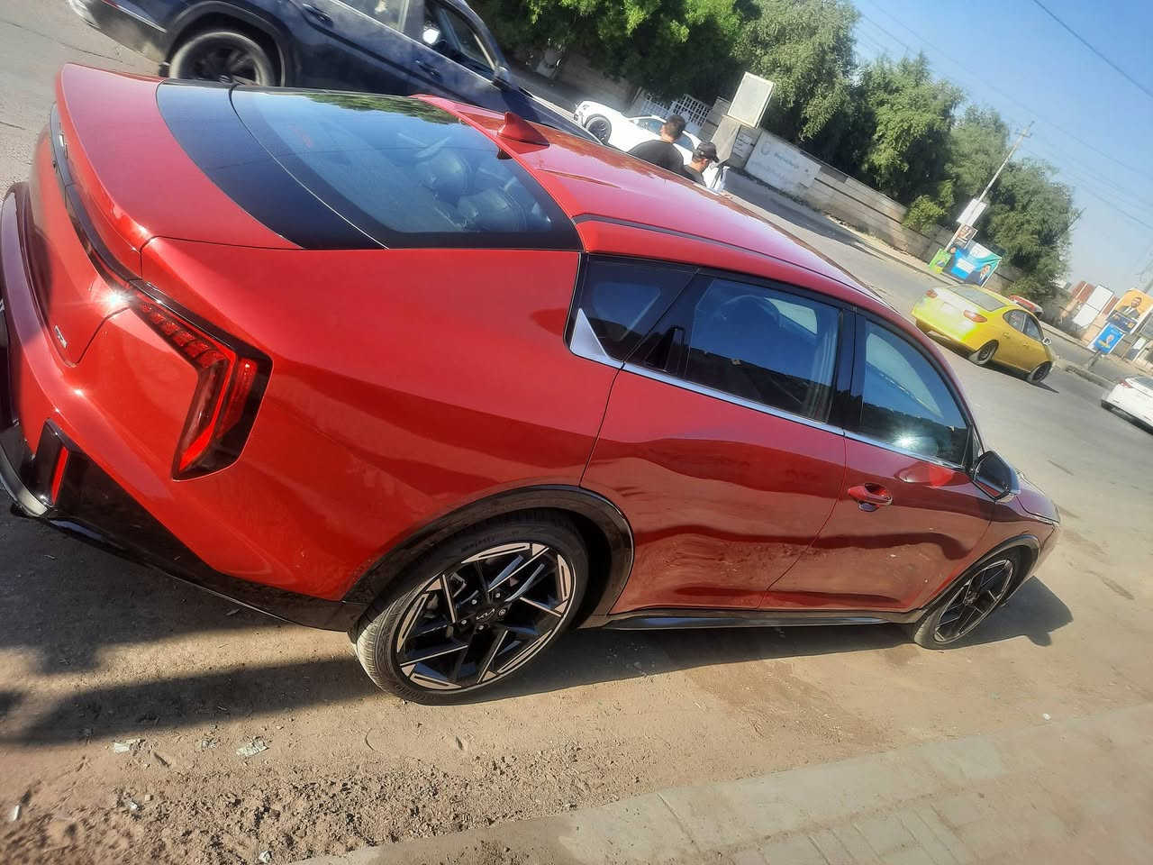 السلام عليكم للبيع فقط
 2025 K4 GT LINE
محرك 2000 دوش
السيارة ليبل واحد 
السيارة ماشية 4000
مرقم بغداد سنوية بأسمي 
الحادث نصف باب خلف السائق+باب السائق تكحيل كرت
+بارد في حافة الجاملخ الأيسر البجم كبس 
داخل جلد كانتارا 
ستيرن ابيض بلادي
رقم الشاصي 3KPFW4DEXSE040280
مكان السيارة بغداد شارع فلسطين 
السعر 193$ بيها مجال للشراي 
للأستفسار ***********
