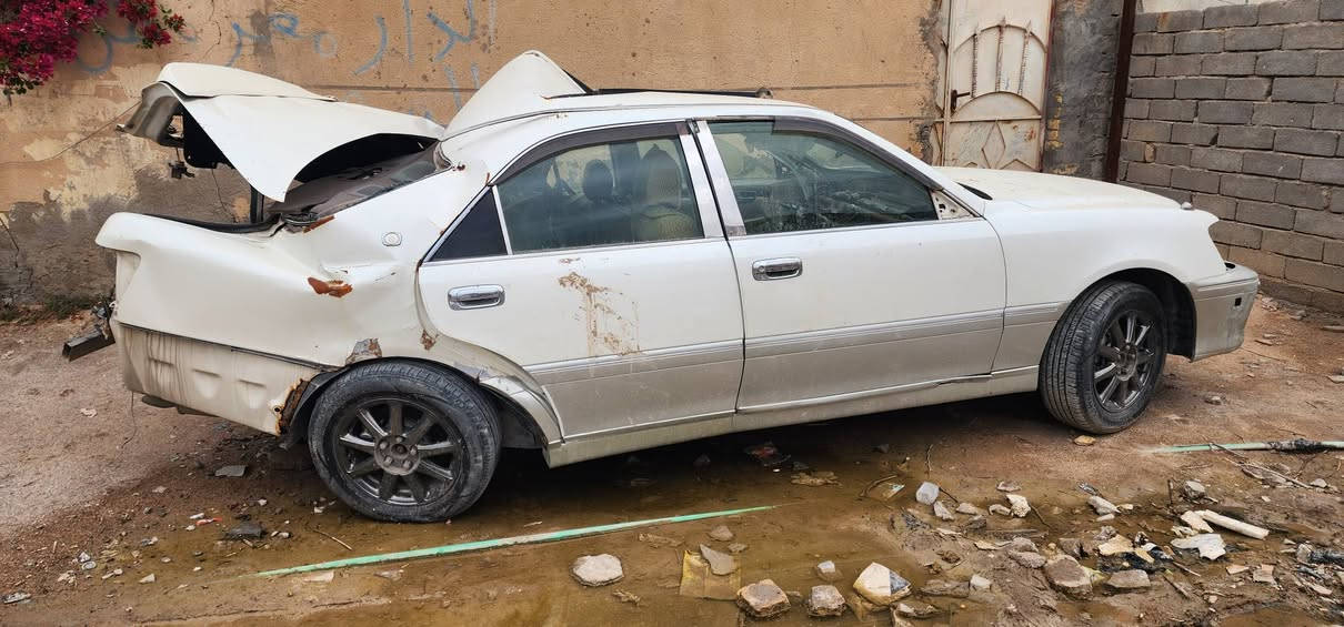 تويوتا كراون مديل 2000 رقم بصره بسمي رقم نليزي شاصي 175 تحويل مباشر  السعر 65  رقم الهاتف 📱 ***********
