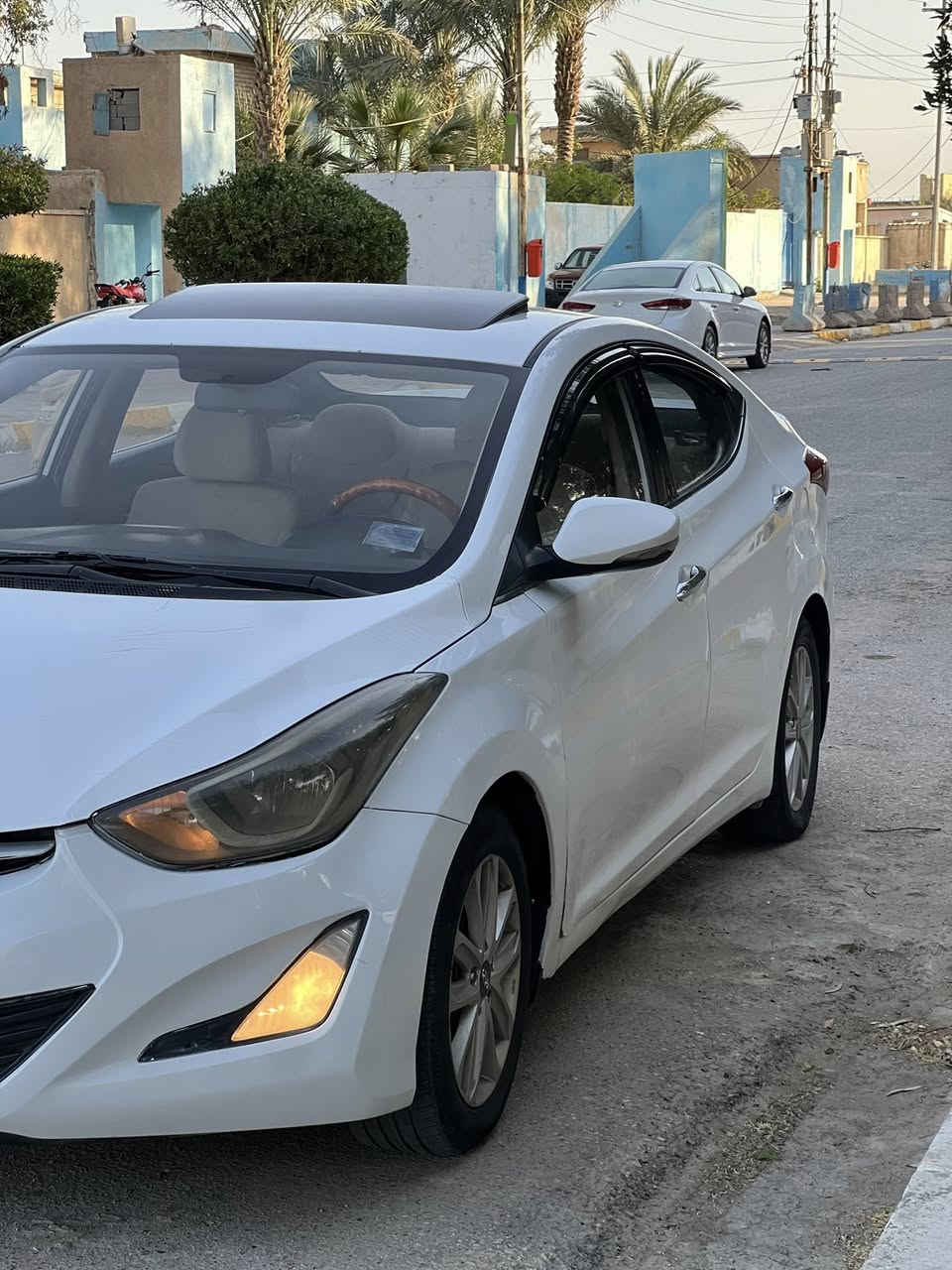 السلام عليكم 
للبيع النترا 2015 خليجي مكفوله من الضربه والتبديل بيها رشات صبغ  اماكن   فول مواصفات  رقم بصرة سنويه لغاية 2027 السعر 110 وبيها مجال مكان السياره البصرة القرنه ***********
