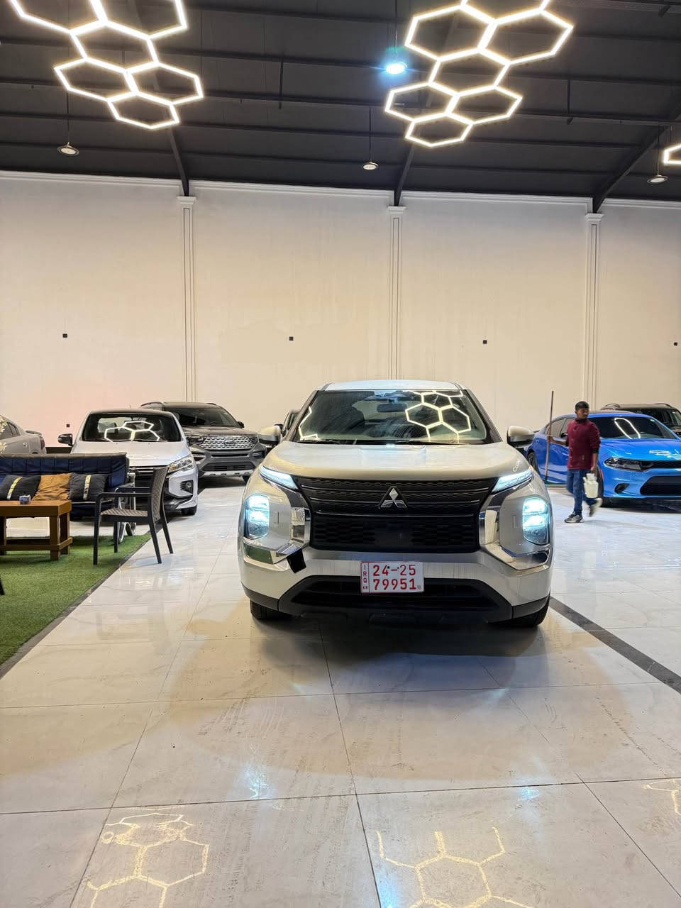 Mitsubishi outlander 4x4. 2024

رقم كاتي دهوك

بدون صبغ
باب سايق و جاملغ خلفي pdr

بجم  كبس
خلفي كبس
ارباكات سليمه

دبل اكسل 
رادار امامي و خلفي جانبي
حساسات خلفي
بريك بسمه
اوتو هولد
كشنات تدفيه
7 كشن

رادار و بردي كزوز به شەرەت

سعر  ٢٠٢$

رقم تلفون 
*********** أربيل, العراق
