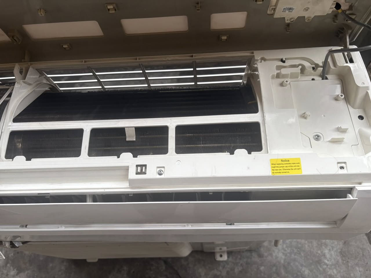 سلام عليكم
سبلت توسوت 2 طن حاربارد
غازه مقفل R-22 
كامل بدون نقص
ظمان 20 يوم شرط على الشغل
السعر  ٤٢٥  الف
***********  بغداد حي الجامعه
