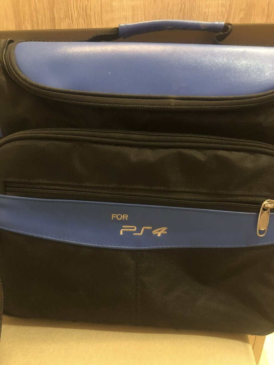 Ps4 مهكر
500 GB
جوستكات ٢ اصلي
جنطة اصلية 
كارتونة الجهاز 
خاص او على الرقم
***********
