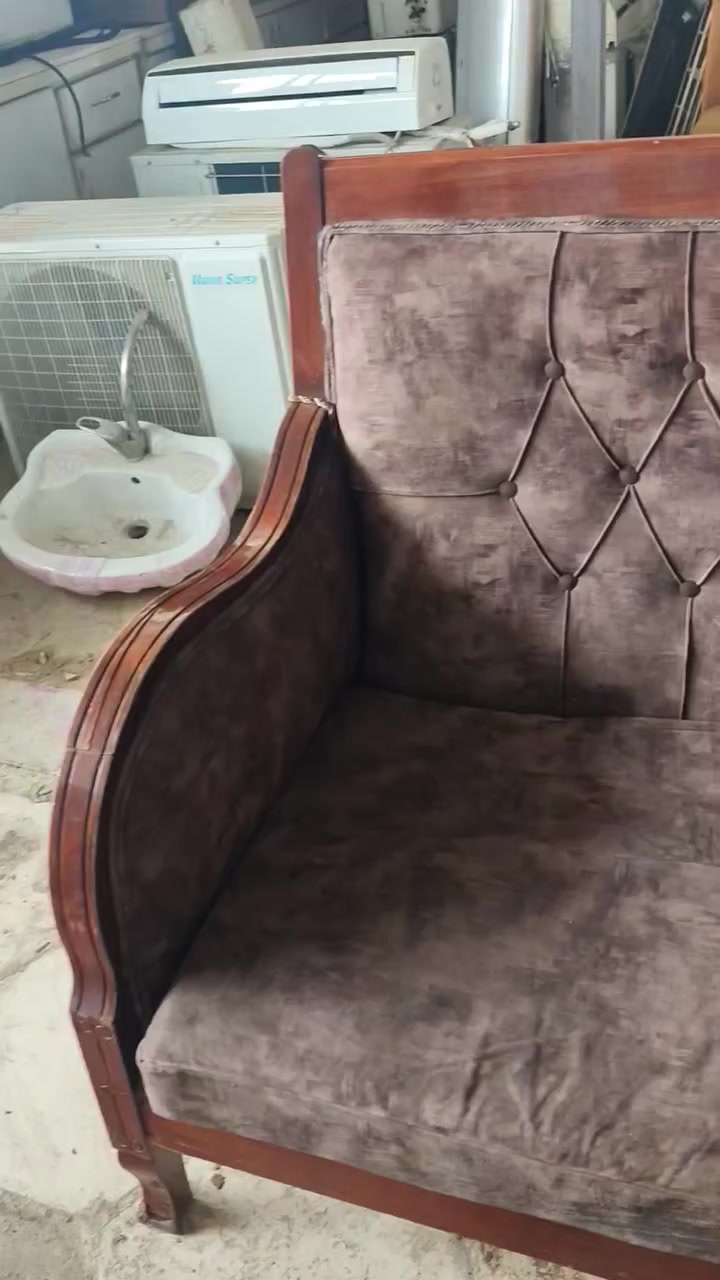 الموقع بابل الحمزة الغربي حي العسكري مجمع عباس برهي 

الاتصال على الرقم واتساب ***********
