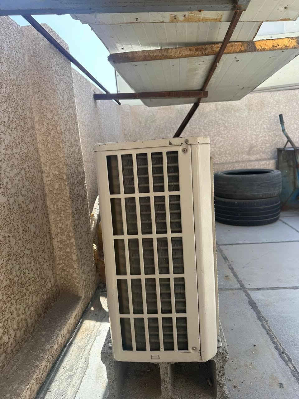 السلام عليكم
سبلت نوع جنرال طنين صناعه تايلندي الاصلي شرط شغل تبريد ثلج سبلت كلش ضخم ع شرط فقط شلت الغير مكان وطار الغاز 
مع جميع ملحقاته
شراي يتفضل خاص المكان السماوه


**إذا كنت صاحب هذا الإعلان وتريد حذفه لأي سبب، رجاءا أرسل رسالة إلى الدعم الفني**