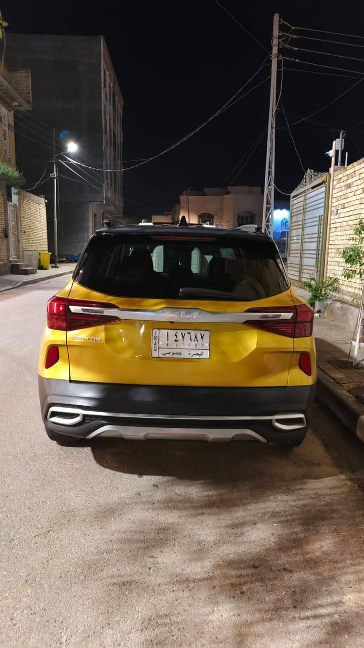 السلام عليكم 
النوع: كيا سليتوز 
الفئة : EX 
المصدر : وارد أمريكي 
رقم السيارة : بصرة 
الموديل : 2022
بيها تقرير غرق 
صبغ شوي بلتكمة أثر تحميل وبارد باب خلفي 
سيارة تحويل باسم المشتر 
الرقم : ***********
السعر : 145 بيها مجال 
مكان : بصرة
