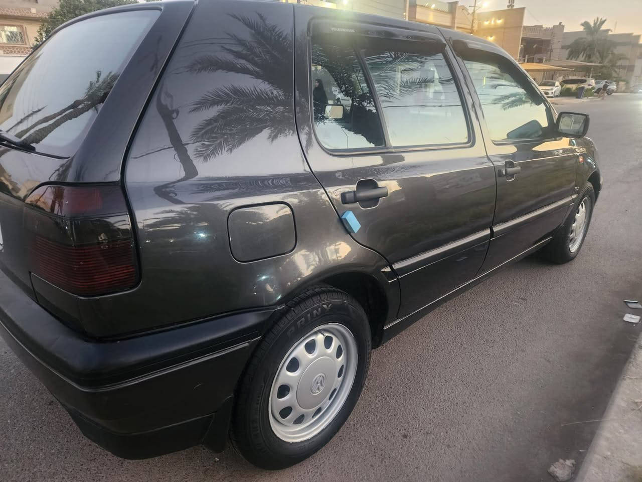 كولف 1994
 محرك 2000 كير اوتو وارد خليجي
 تبريد ثلج مبدل منضومه كامله 
صدر جديد تخم تاير جديد محرك مال حاويه كير جديد 
 رقم بغداد انكليزي باسمي 
كهربائيات جاهزه سياره مصبوغه عام بدون ضربه تعمير جديد ومصروف عليها هواي جاهزه بدون اي نقص
 العنوان بغداد السيديه 
 السعر 50 وبيها مجال قليل 
 للتصال ع الرقم *********** او *********** بغداد, العراق
