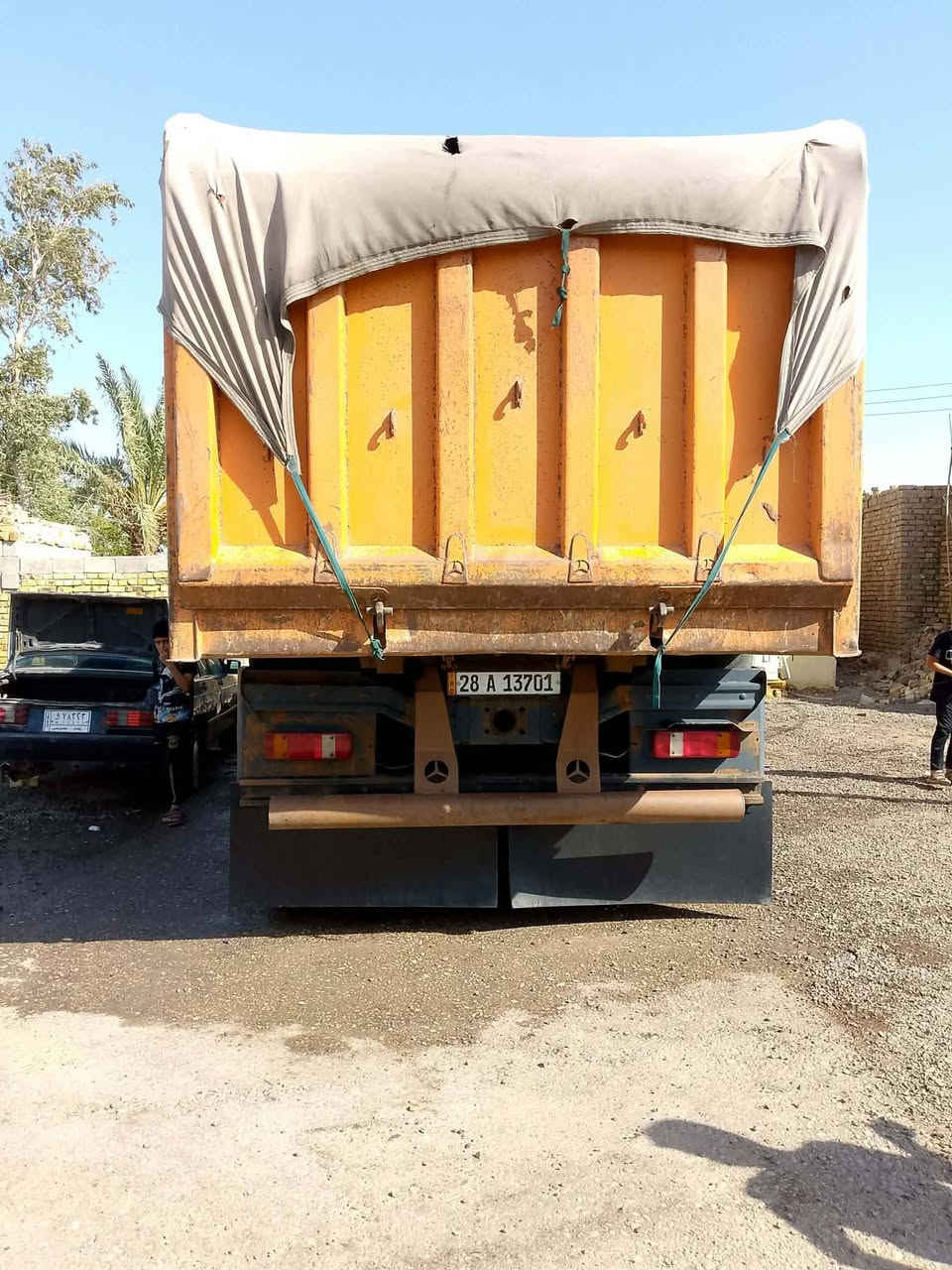 السلام عليكم 
سياره للبيع كرواتي 
موديل 95 اصل 
مكينه 130 سوده جديده لا تنقيص ولا تبخير 
گير فافون 155
مجموعه جي اف القيطان 
شاصي مكفول كفاله عامه 
مسجله تلث لوحات قاطره ومقطوره رقم جديد نگليزي 
سعر والاستفسارات الاتصال على الرقم ***********//***********
