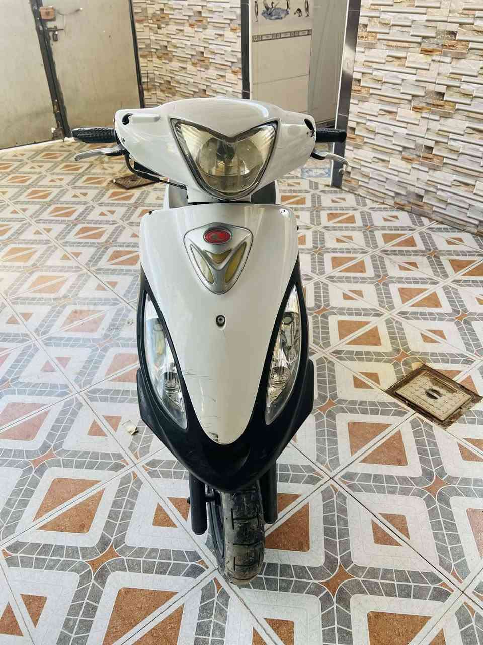 السلام عليكم شباب كامكو للبيع موديل 16 الدراجه نوزل الدراجه خير من الله شلعه ومعدل الدراجه مكفوله كله ختم واحد ويه المكينه السعر 625 وبيه مجال للاستفسار خاص  اوعلى الرقم *********** العنوان بابل الحله الحمزه الغربي
