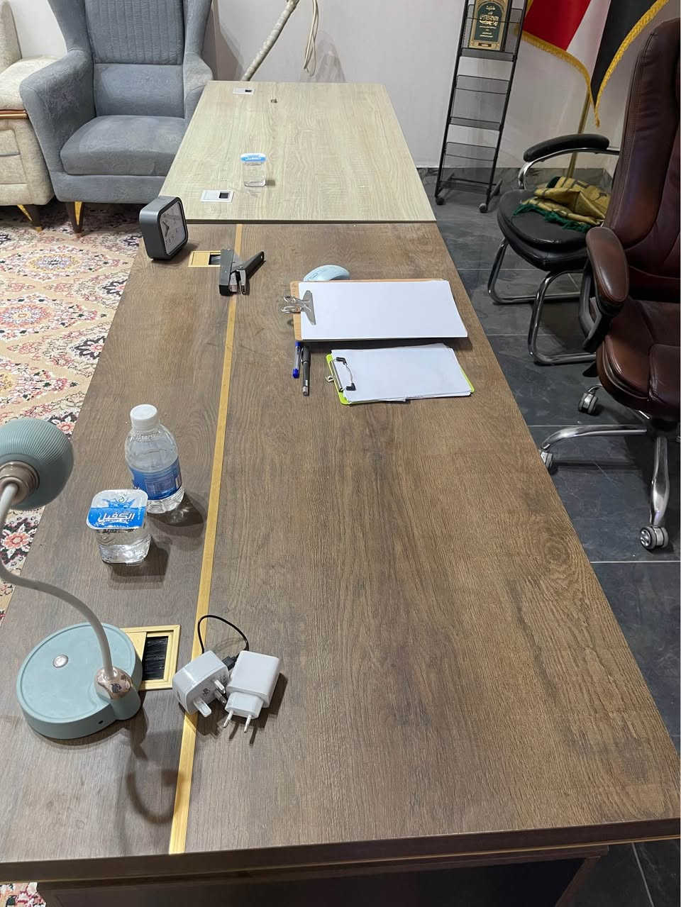 ميز اداري عدد ٢ اخو الجديد  نضيف جداً درجة اولى سعر الواحد ١٧٥ الف مكاني كربلاء 
*********** كربلاء, العراق
