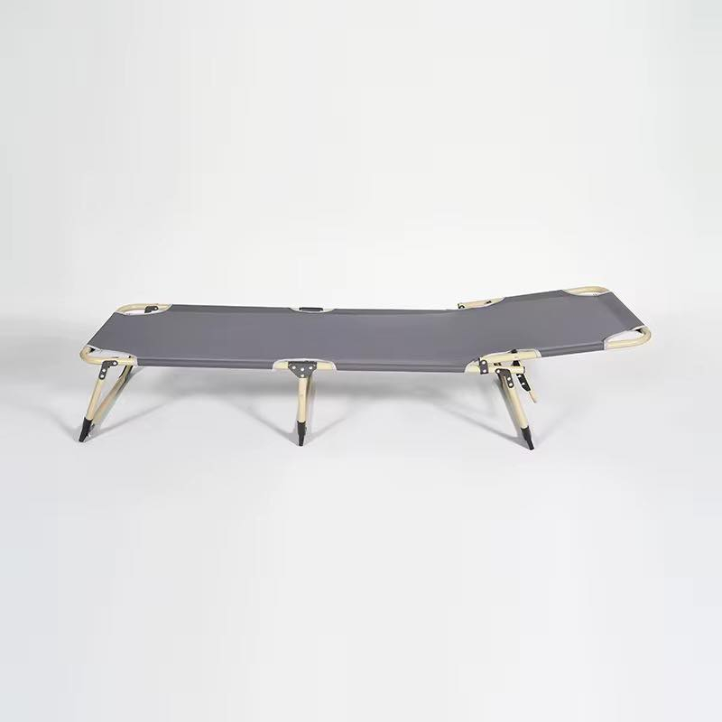 هذا المنتج هو سرير تخييم قابل للطي، مصمم ليكون خفيف الوزن وسهل الحمل. 
أبرز المميزات:
سهولة التخزين: يمكن طيه بسرعة لتوفير المساحة، مما يجعله مثاليًا للرحلات، التخييم، أو حتى كسرير إضافي للضيوف في المنزل.
المواد: يصنع عادة من إطار فولاذي متين وقماش بوليستر مقاوم للتمزق والماء.
الراحة: تأتي بعض الطرازات بمسند ظهر قابل للتعديل بعدة أوضاع للاسترخاء.
الأبعاد التقريبية: يبلغ طوله حوالي 170-190 سم وعرضه حوالي 56-70 سم.


**إذا كنت صاحب هذا الإعلان وتريد حذفه لأي سبب، رجاءا أرسل رسالة إلى الدعم الفني**