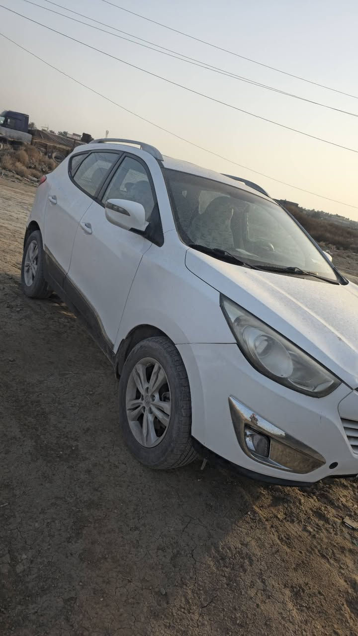 سلام عليكم توكسان 2013 بيها باببين صبغ سيارة سياره جاهزه مكينة مامفتوحه ابد رقم وسنوية جديدة  السعر 135
مكان بغداد رقم للتواصل ***********
