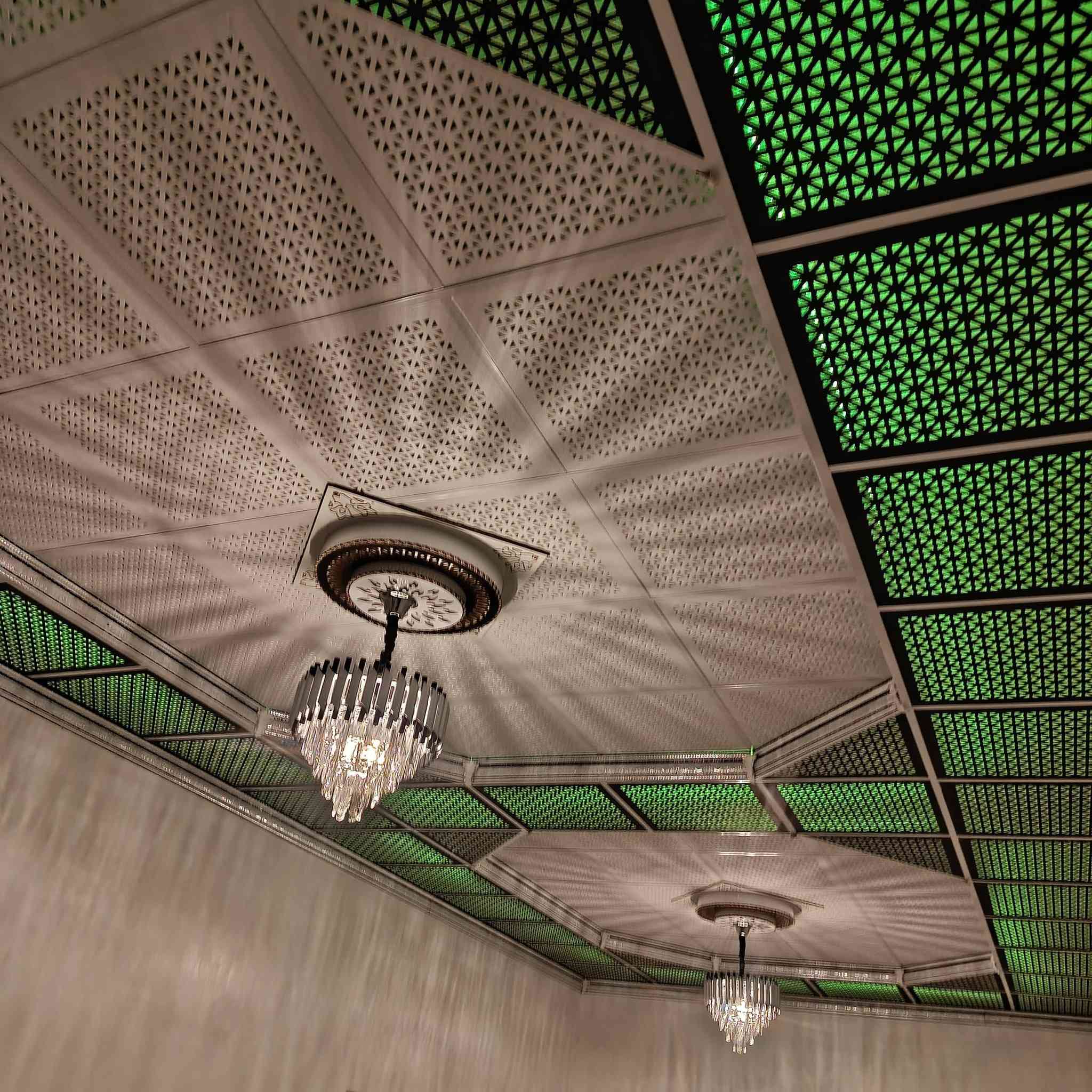 #سلام #عليكم 👋
#عمل تصليح جدار تعبان 
#عمل سقوف ثانويه 
#تغليف جدار بلاستك
#عمل وراق جدارن
#عمل اصباغ ومعجون 
#عمل ترميم بيوت تعبانه 
#ملاحظه عمل كرسته وعمل او فقط عمل .......#اتصال 
***********
عمل جميع مناطق #البصره @الجميع
