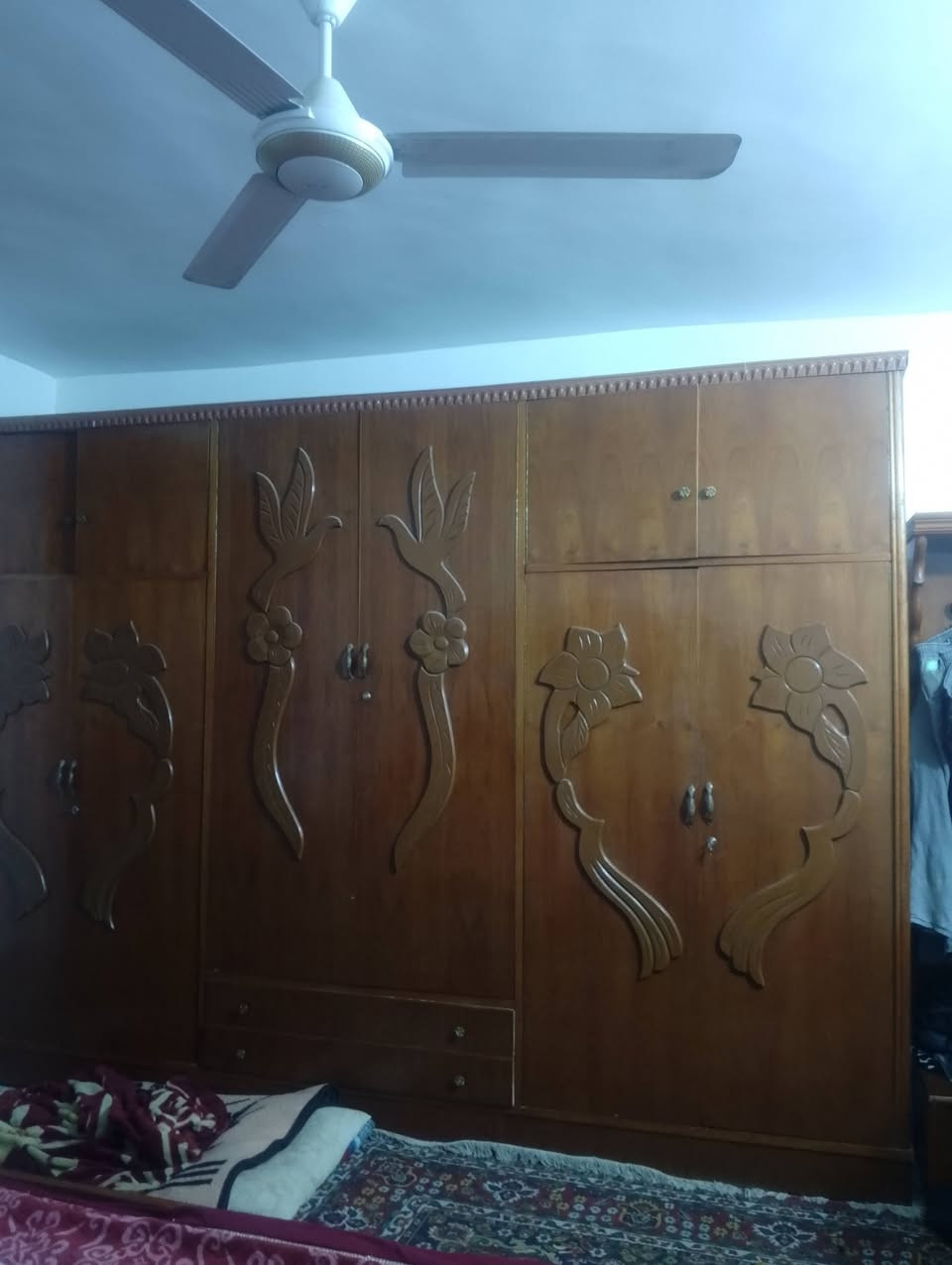 سلام عليكم عندي غرفه وتخم كولش نضيف وياه كوشات ومفرش تخم ومفرش ارضي مثل مشوفيون بصور التخم  والغرفه وياه فراش الجربايه


**إذا كنت صاحب هذا الإعلان وتريد حذفه لأي سبب، رجاءا أرسل رسالة إلى الدعم الفني**